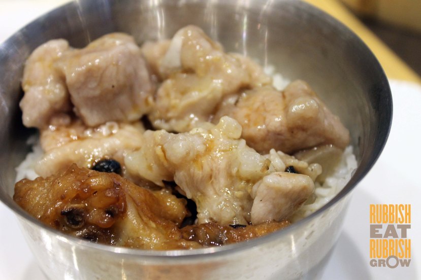 rice with chicken feet & pork rib 凤爪排骨饭